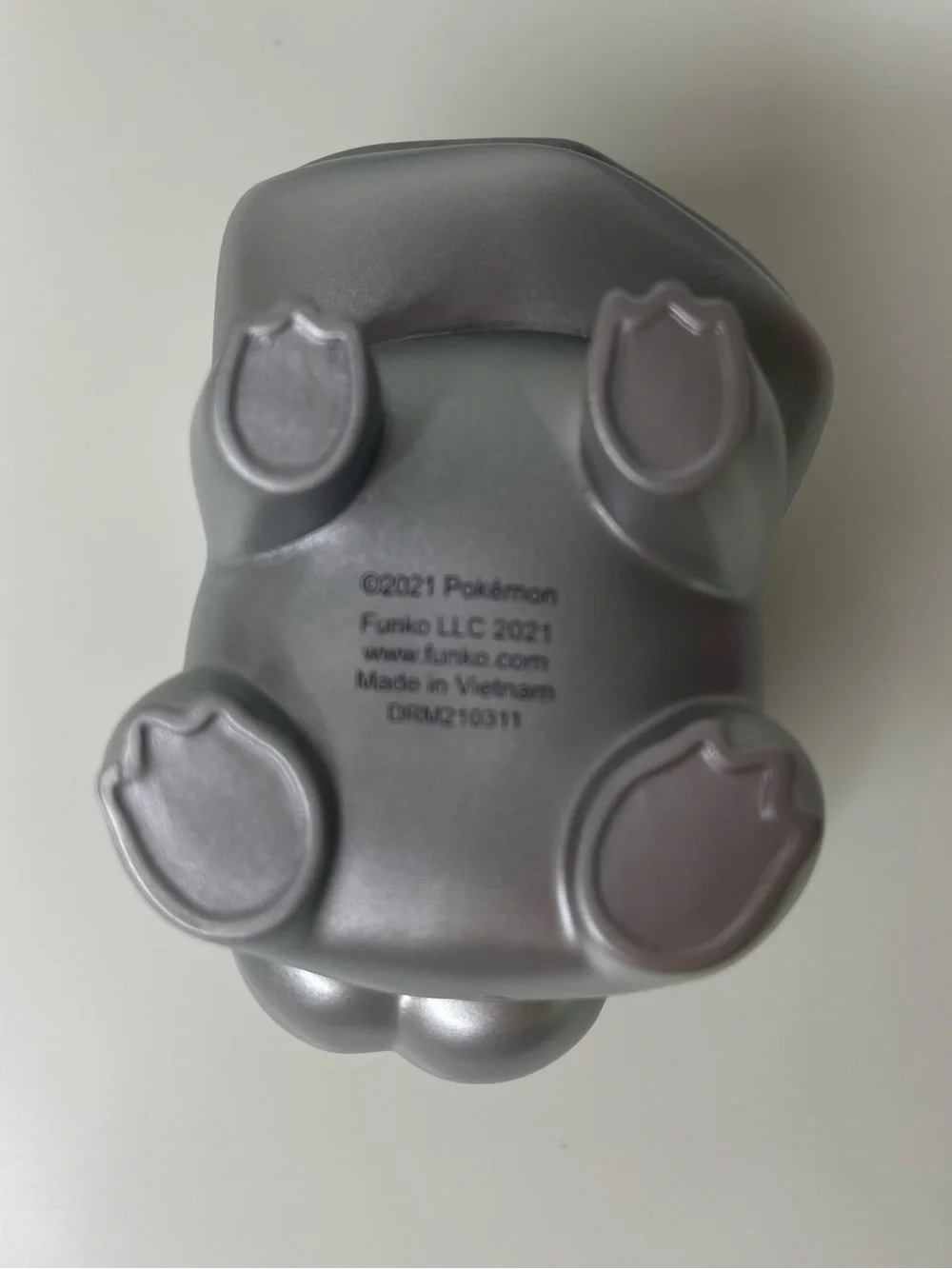 Funko Pop! Vinyl Figure: Pokemon Bulbasaur Silver Metallic 25th Anniversary #454